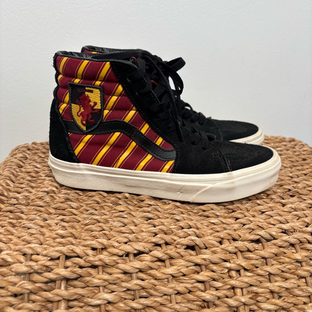 Vans Harry Potter x Vans Sk8-Hi Gryffindor Sneakers – Women’s 6